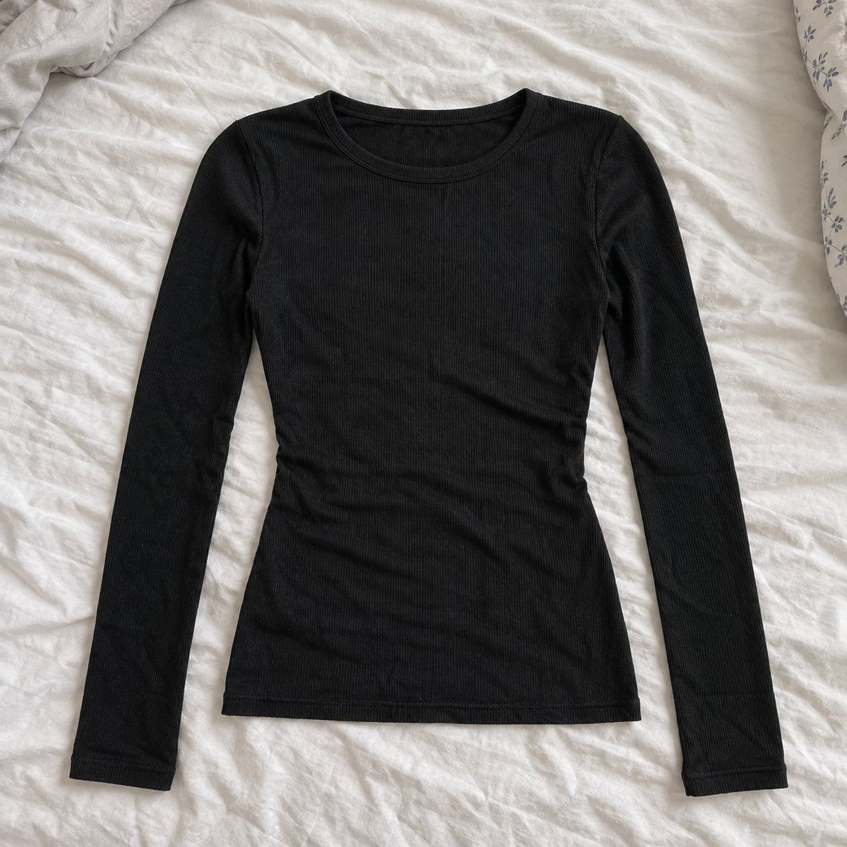 Camiseta Manga Larga Canalé Mujer – Ajustada y Suave